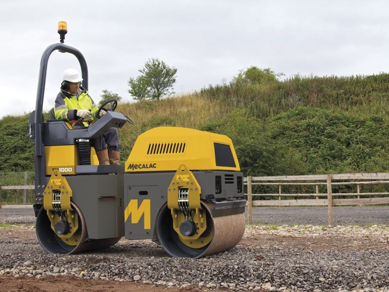 FRAMATEQ_MECALAC_MATERIEL-URBAIN_COMPACTEURS-A-ROULEAUX_TV_CHANTIER_01-min