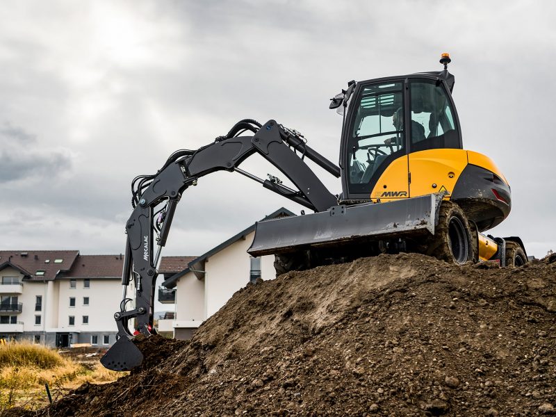 FRAMATEQ_MECALAC_MATERIEL-URBAIN_PELLES-SUR-PNEUS_9MWR_CHANTIER_1-min